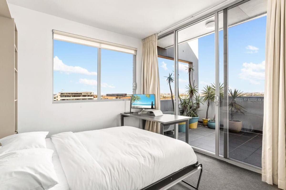 Apartment Spacious 2-bed With Two Balconies With Views
